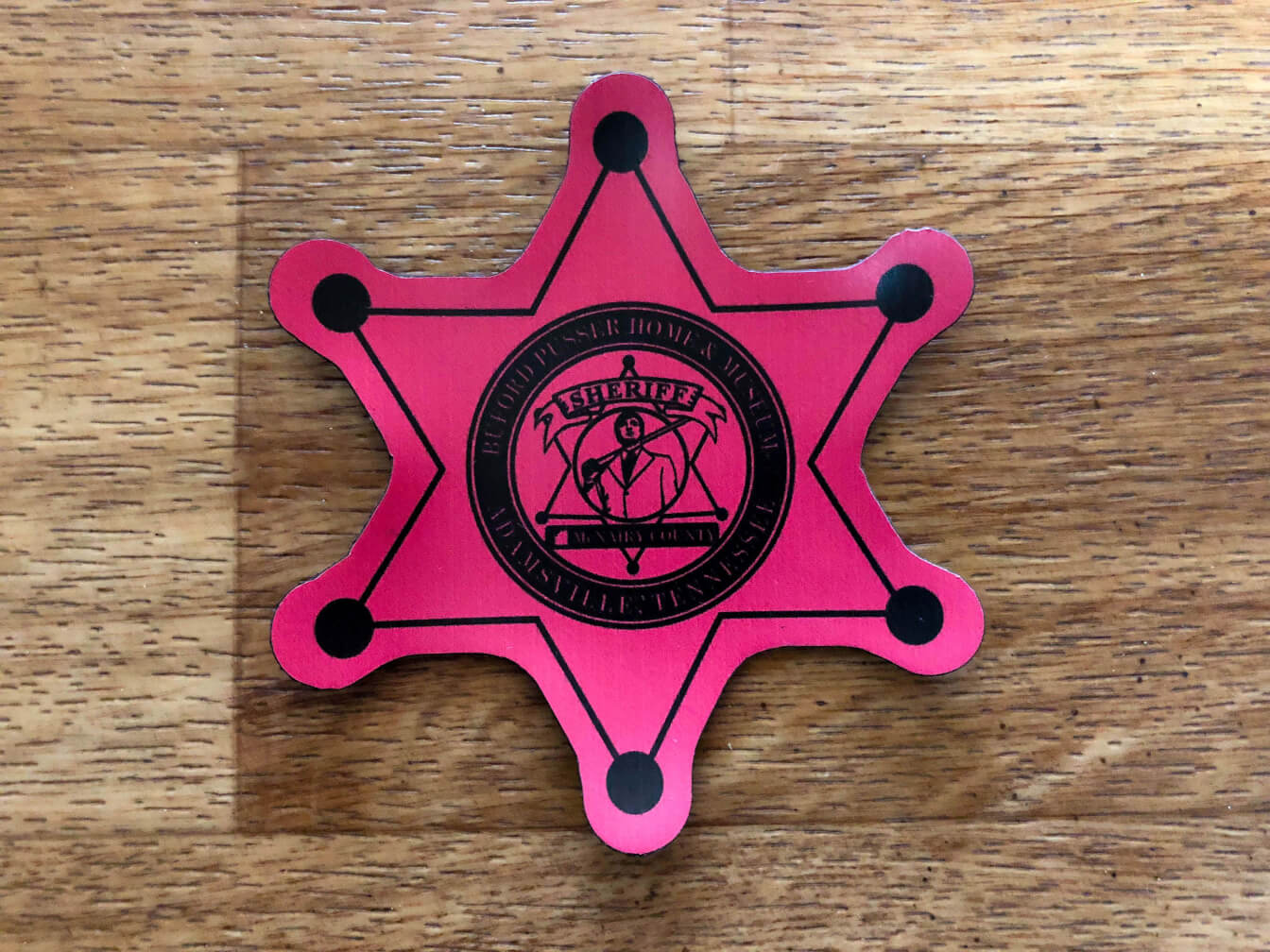 Red Star Magnet